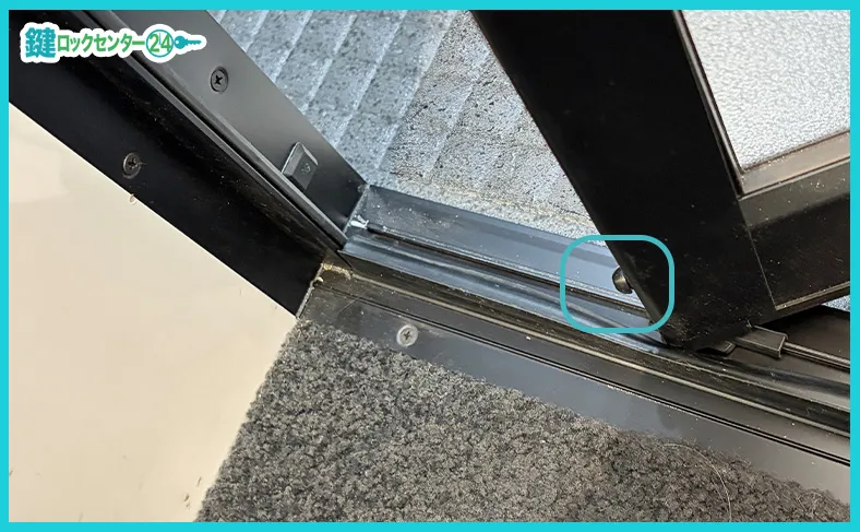 レールの歪みや異物を見つける