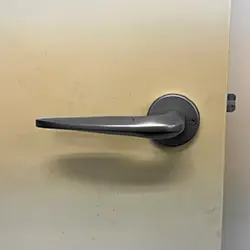 樹脂製ハンドル
