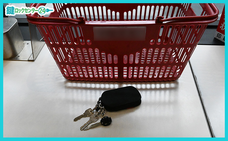 スーパーマーケットのサッカー台